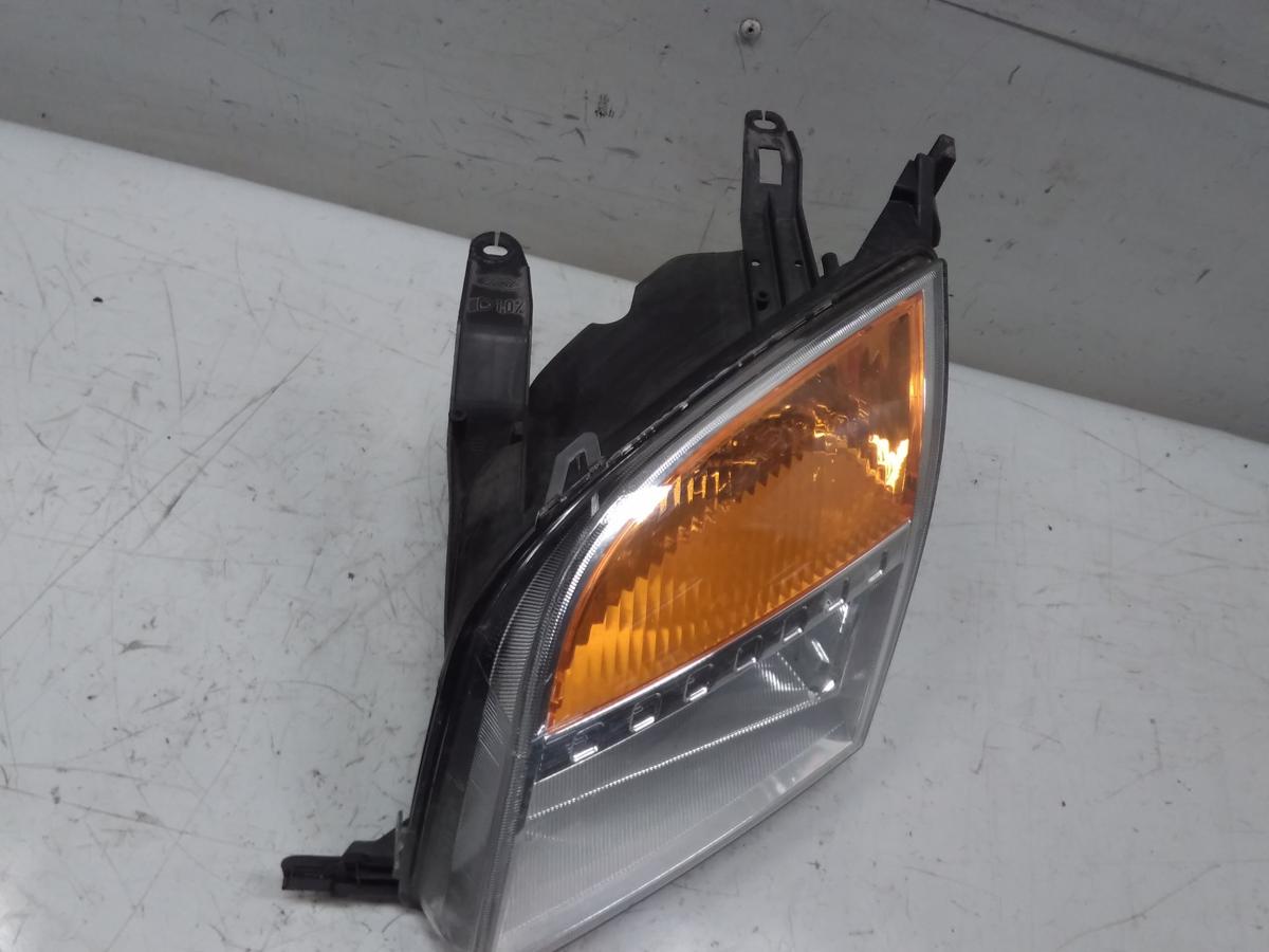 Ford Fusion Faceliftmodell original Scheinwerfer links Hella mit LWR BJ2006
