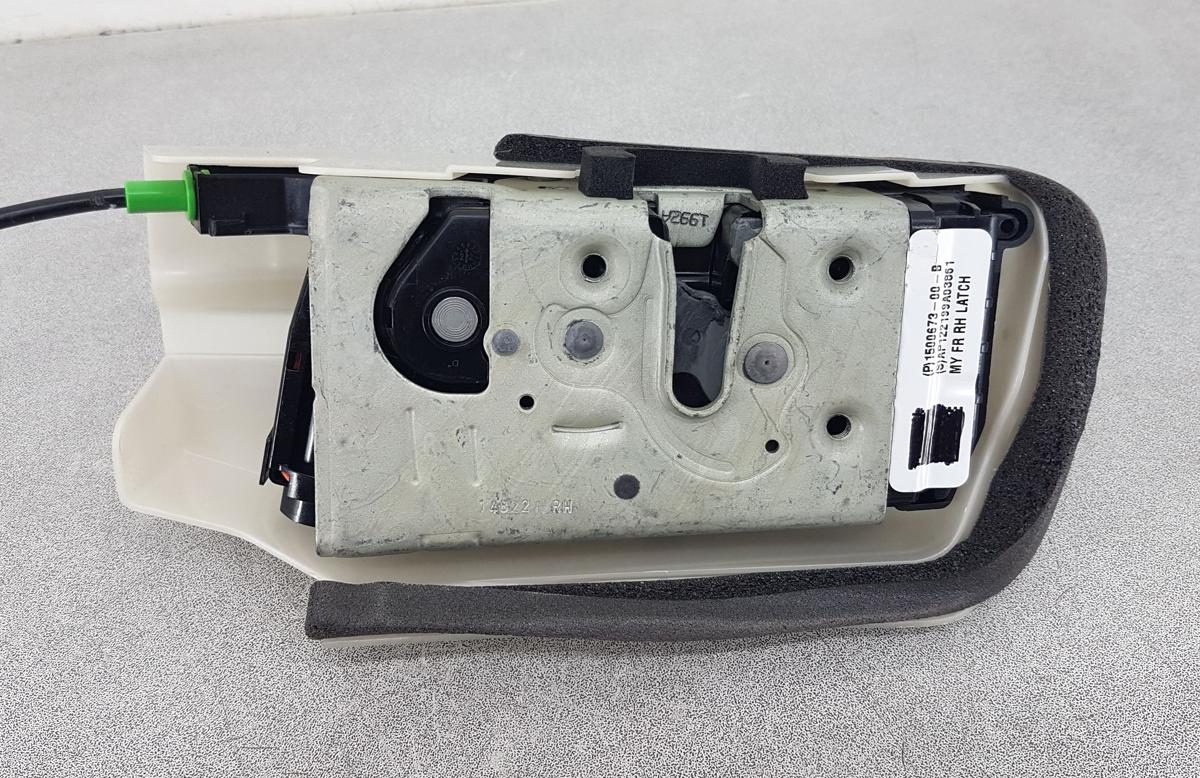 Tesla Model Y T&uuml;rschloss vorn rechts 1500673-00-B Bj2022 f&uuml;r ZV 7 Pins