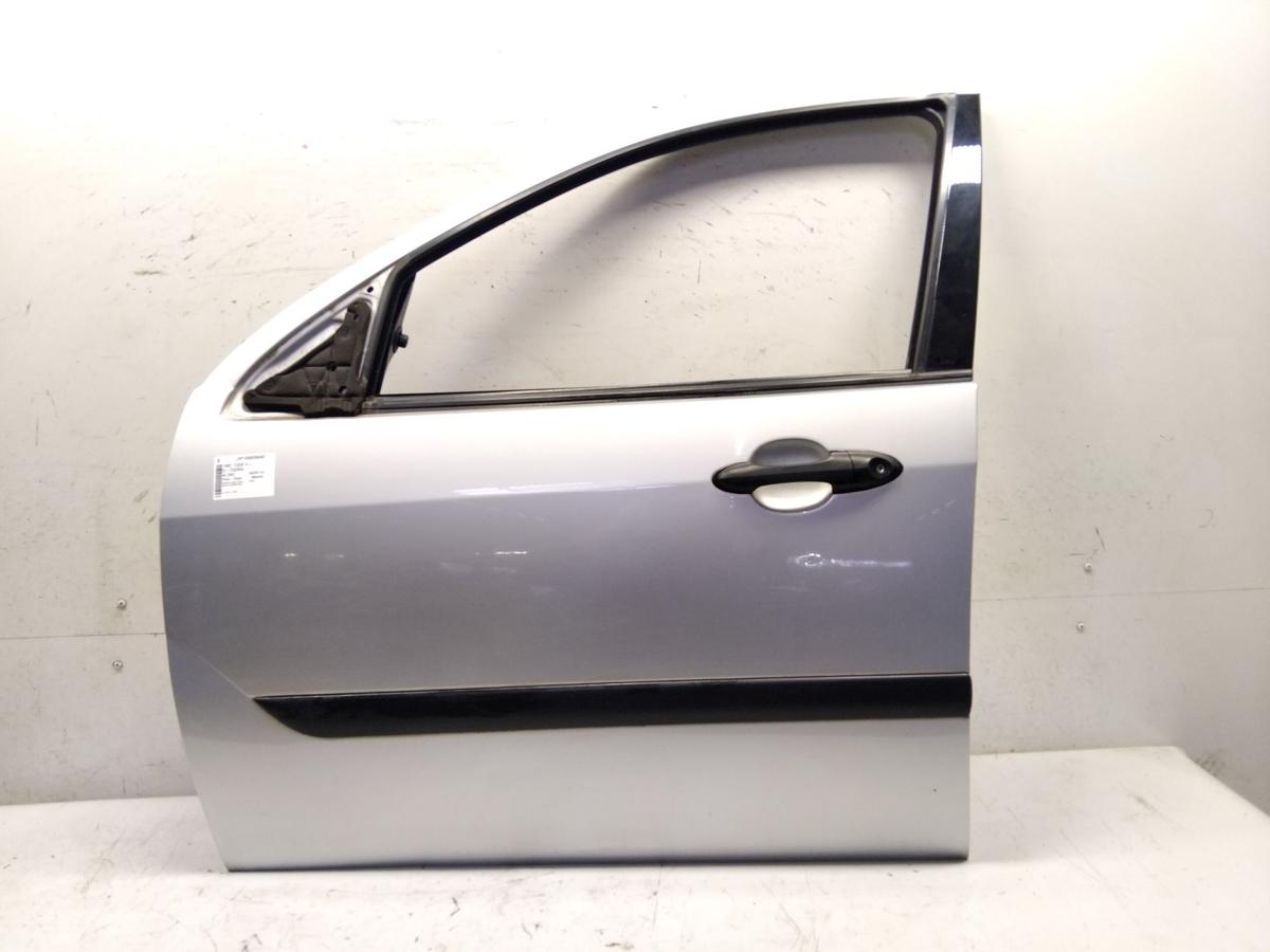 Ford Focus 1 T&uuml;r vorn links Fahrert&uuml;r Polar-Silber Metallic 4-und 5-t&uuml;rig BJ2003