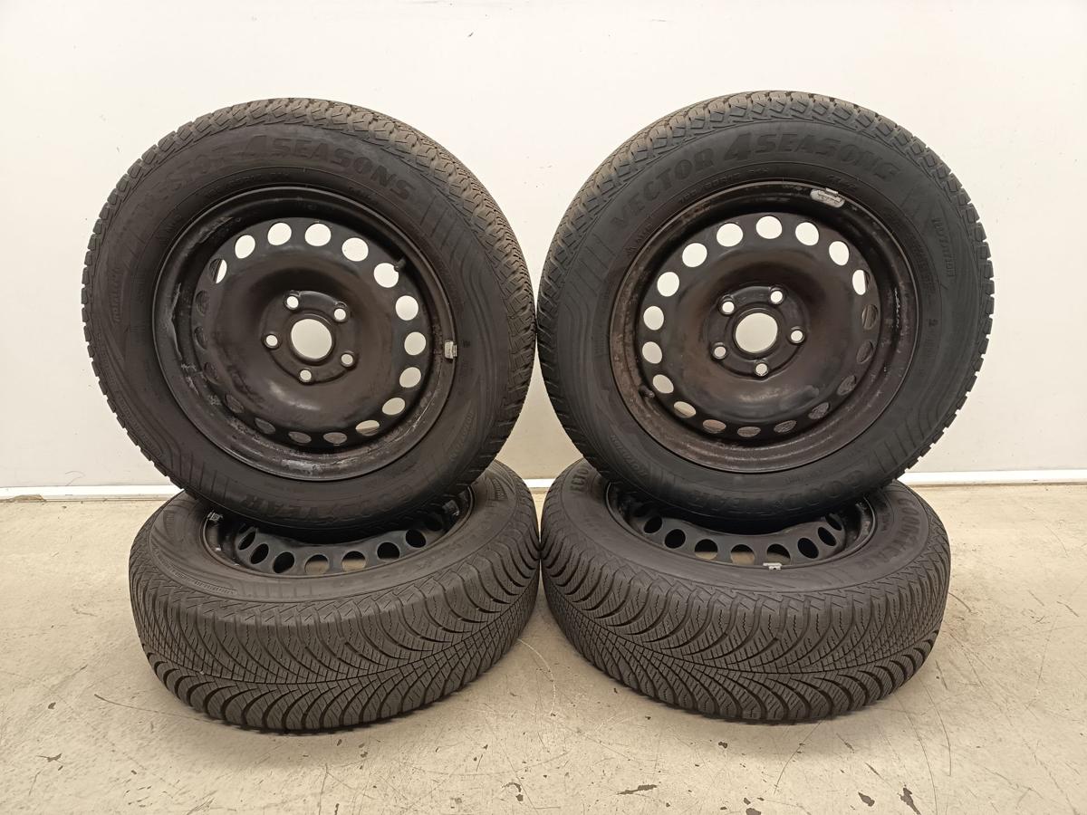 VW Golf V original Stahlfelgensatz mit Allwetterreifen 15 Zoll