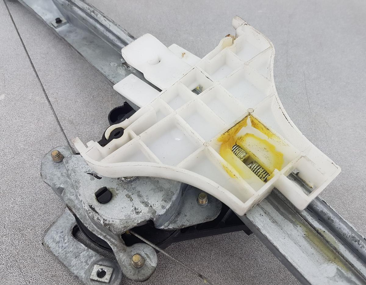 Ford Mondeo BWY Fensterheber hinten links 0130821773 Bj2005 Kombi