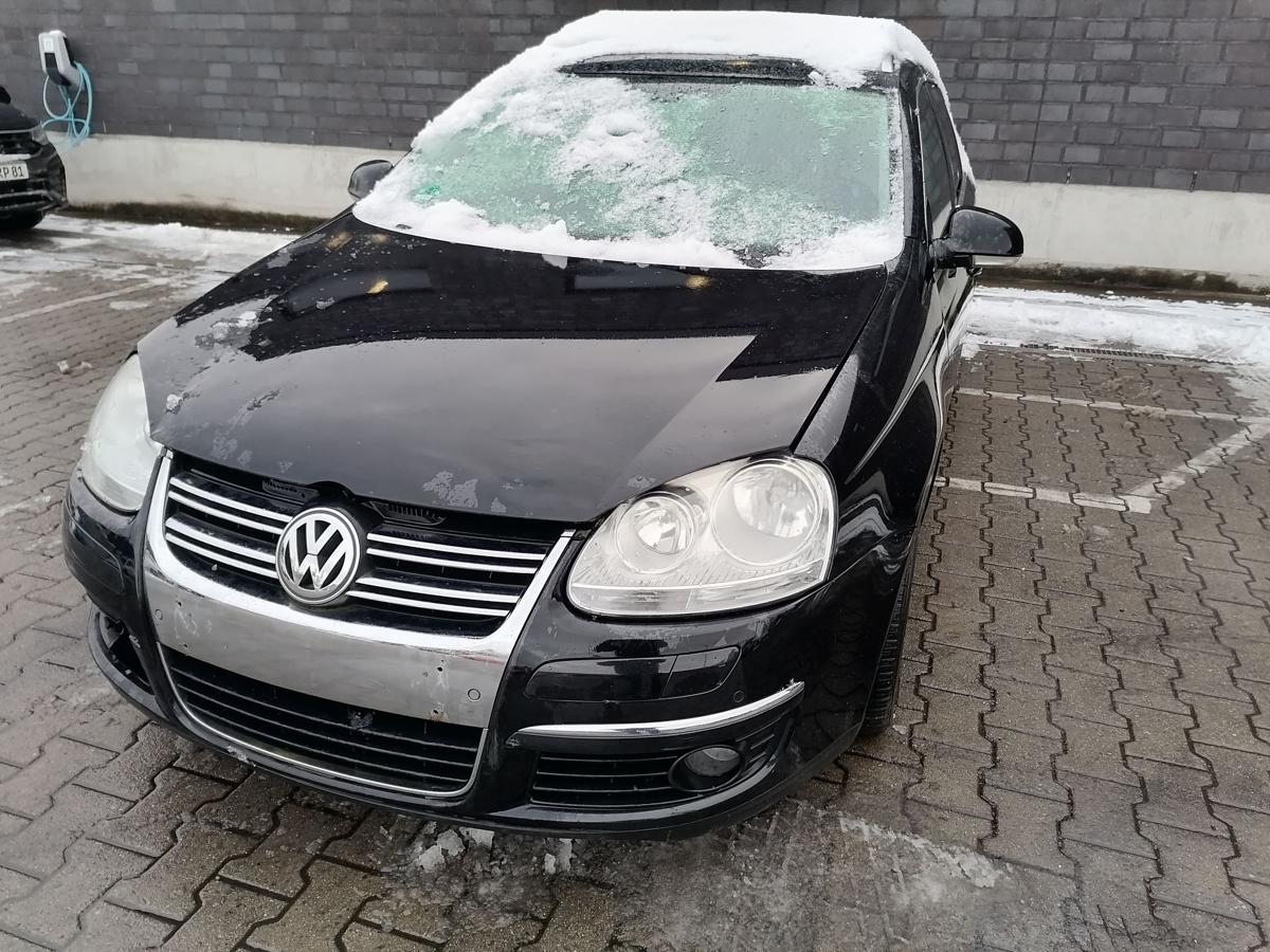 VW Golf 5 Variant original Kotfl&uuml;gel vorne rechts LC9X Deepblack passt nicht beim Flie&szlig;heck Bj.2009