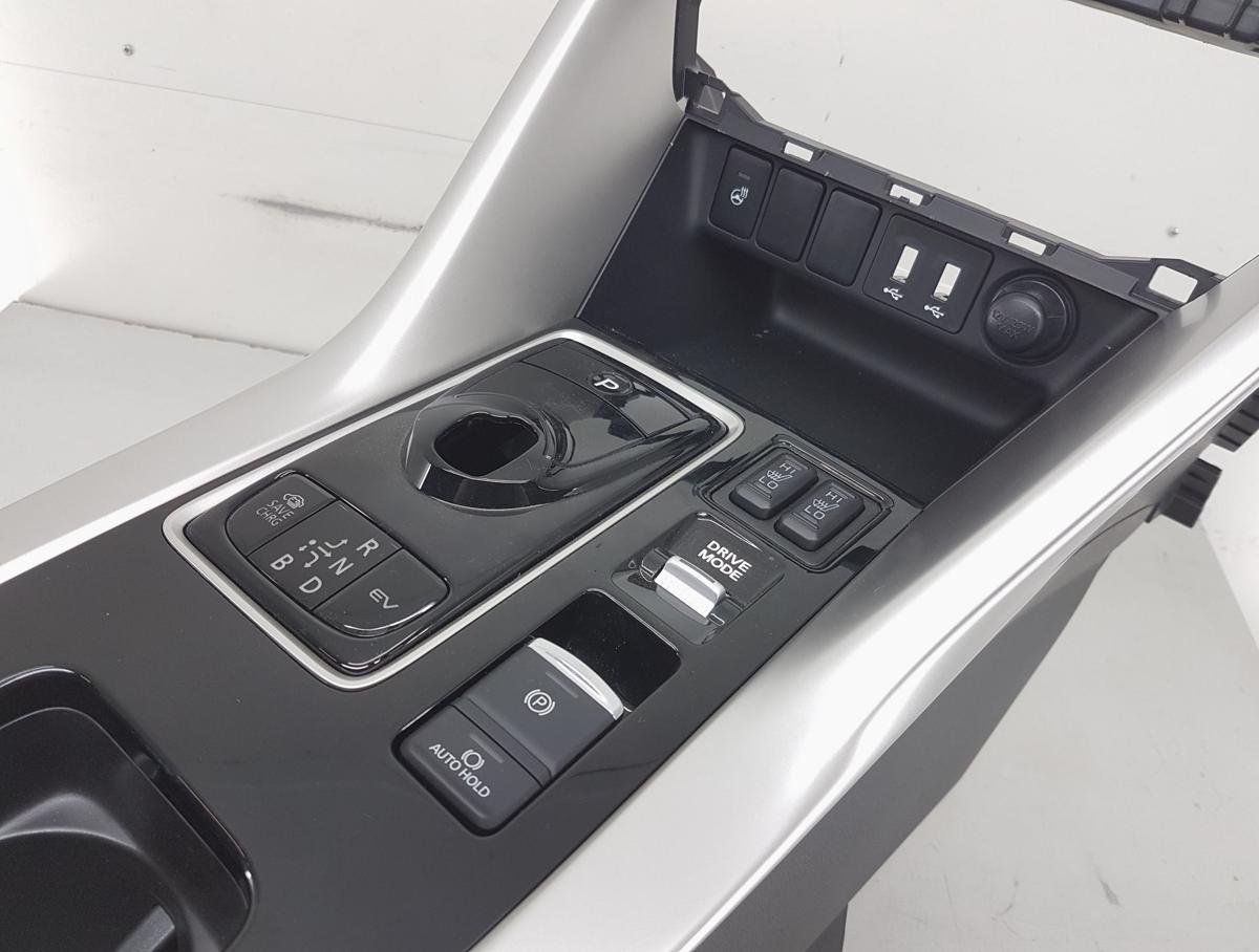 Mitsubishi Eclipse Cross Mittelkonsole Bj2023 Mittelarmlehne Zierleisten