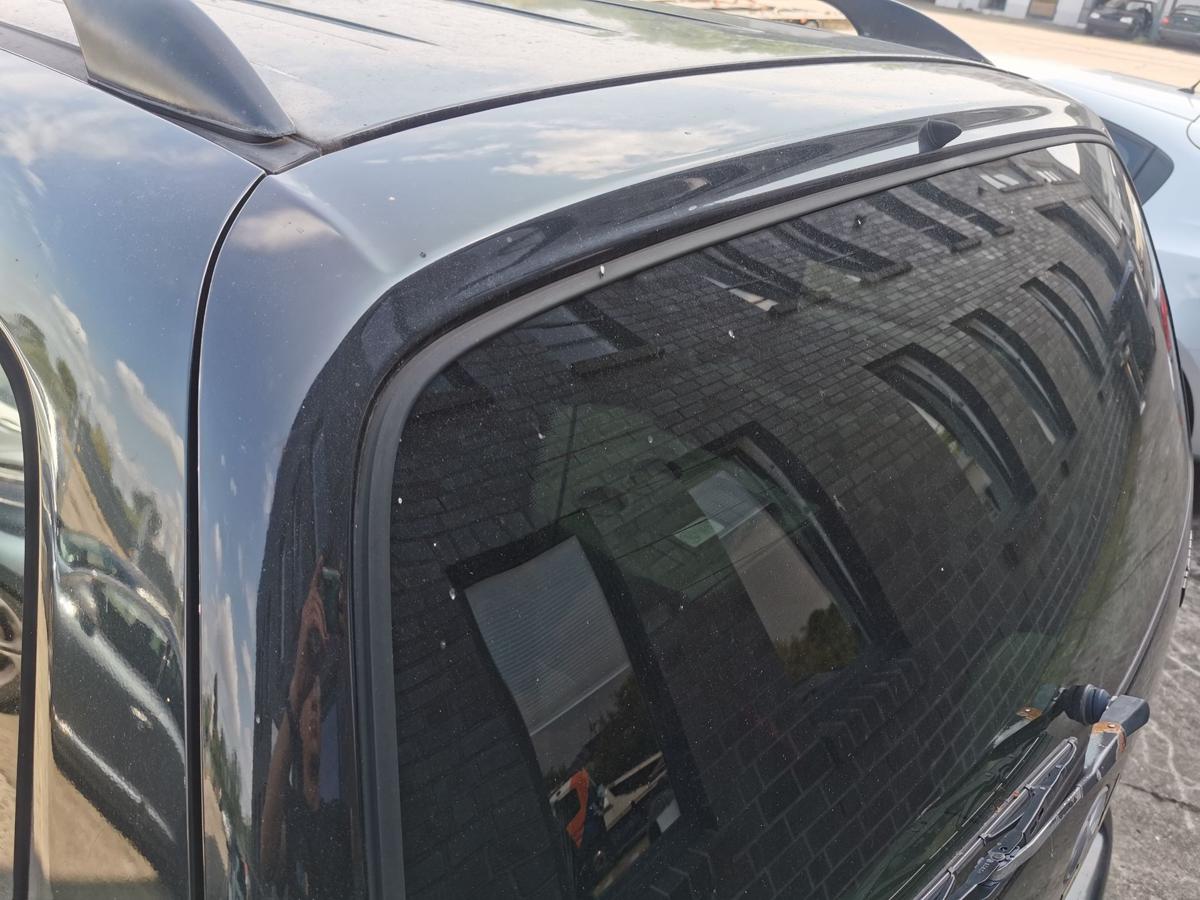 Hyundai Trajet FO Heckklappe Klappe Deckel hinten Kofferklappe Ebony Black ROH