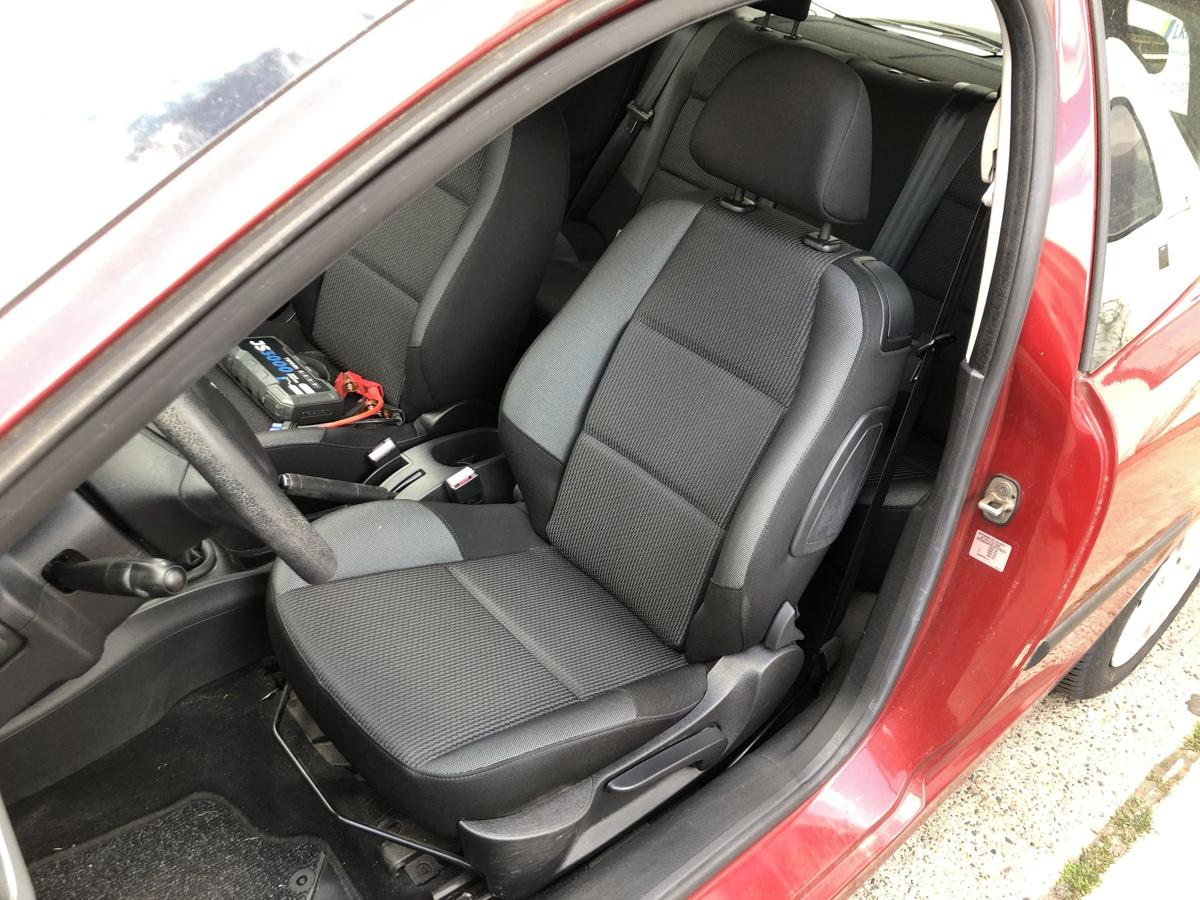 Peugeot 207 WA WC Sitz vorn links Fahrersitz ohne Heizung Autositz Stoff