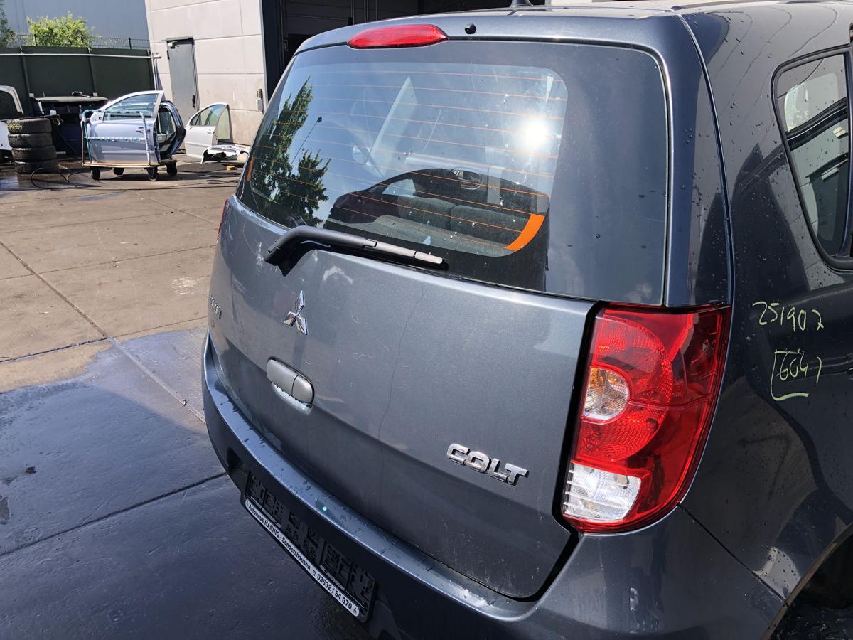 Mitsubishi Colt Z30 original Heckklappe mit Scheibe U05 Quarzgrau Bj 2009