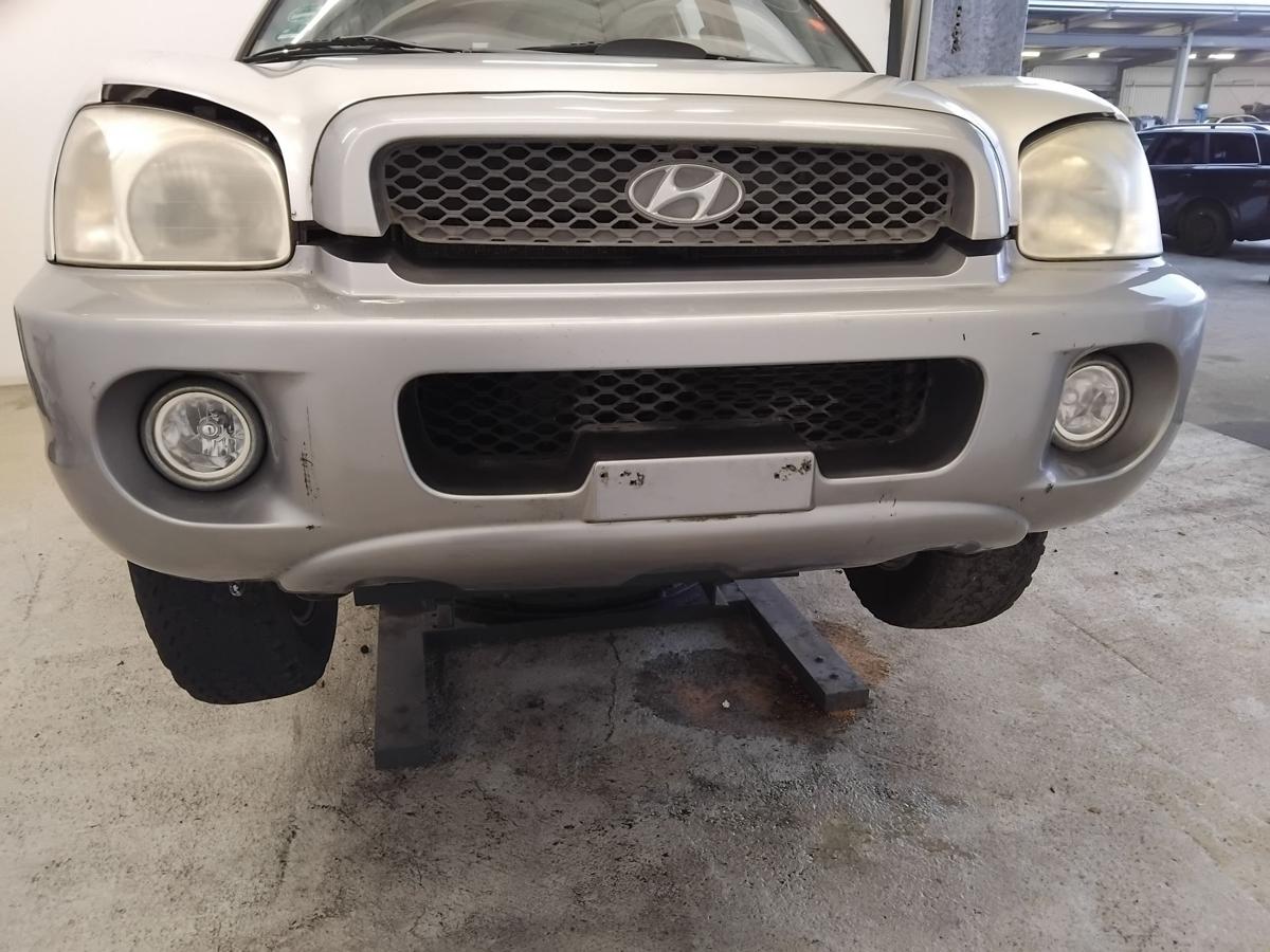 Hyundai Santa Fe SM original Stoßstange Stossfänger vorn grau BJ2003