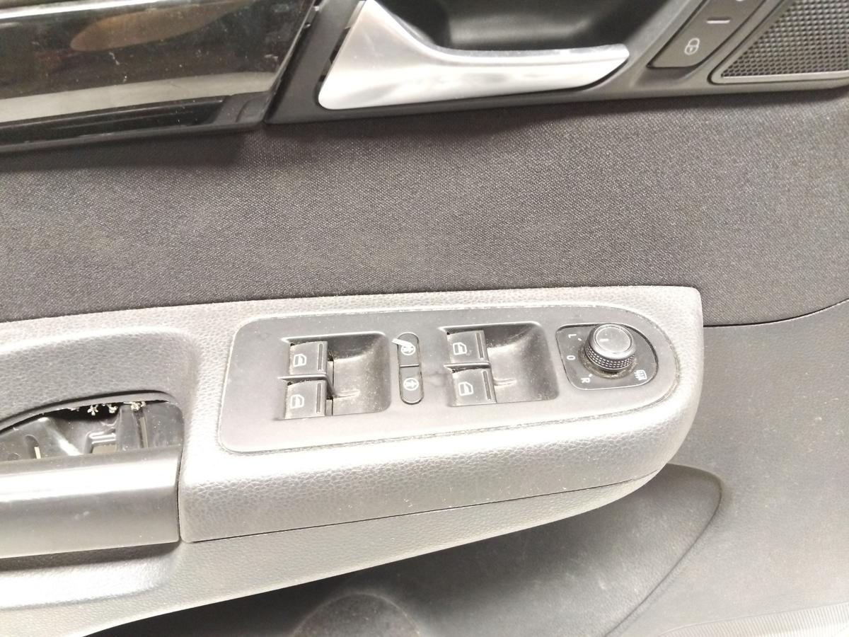 Seat Alhambra 7N original T&uuml;rverkleidung vorn links Stoff titanschwarz Bj.2015