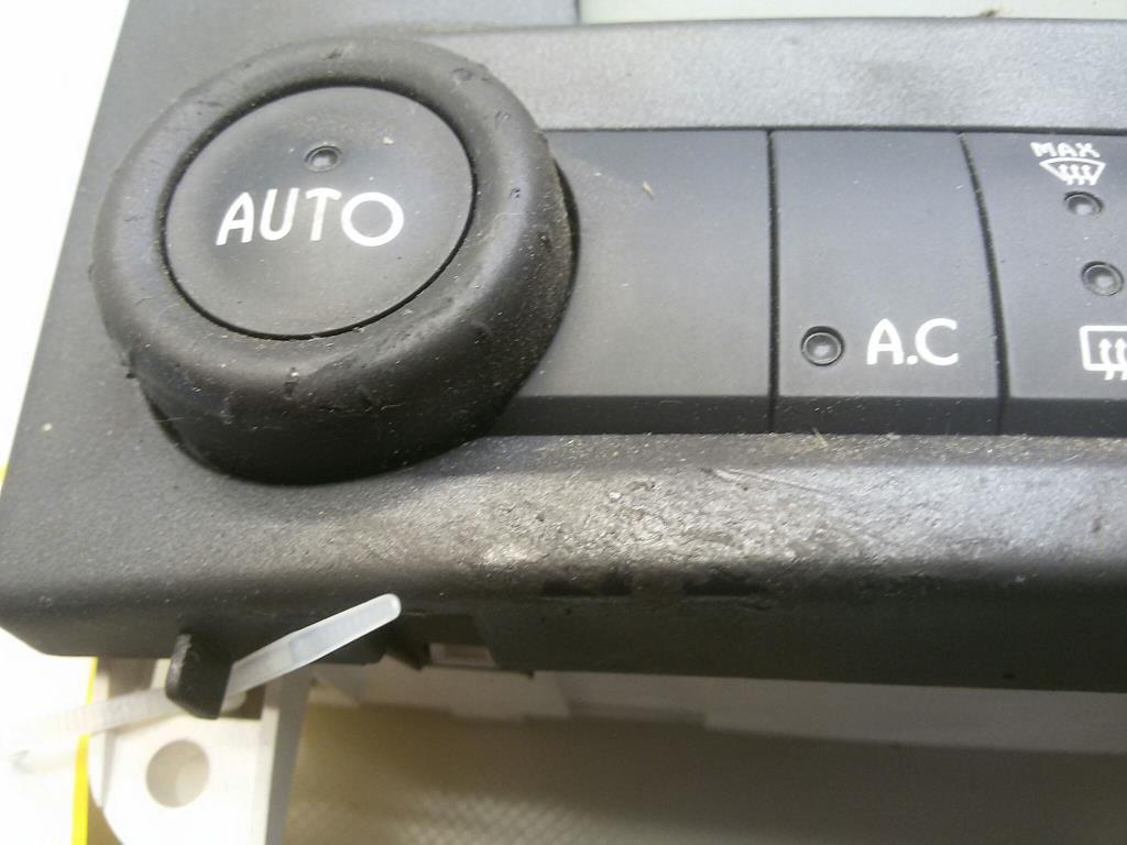 Klimabedienteil 8200001901C Renault Laguna Ii (02/01-) BJ: 2001