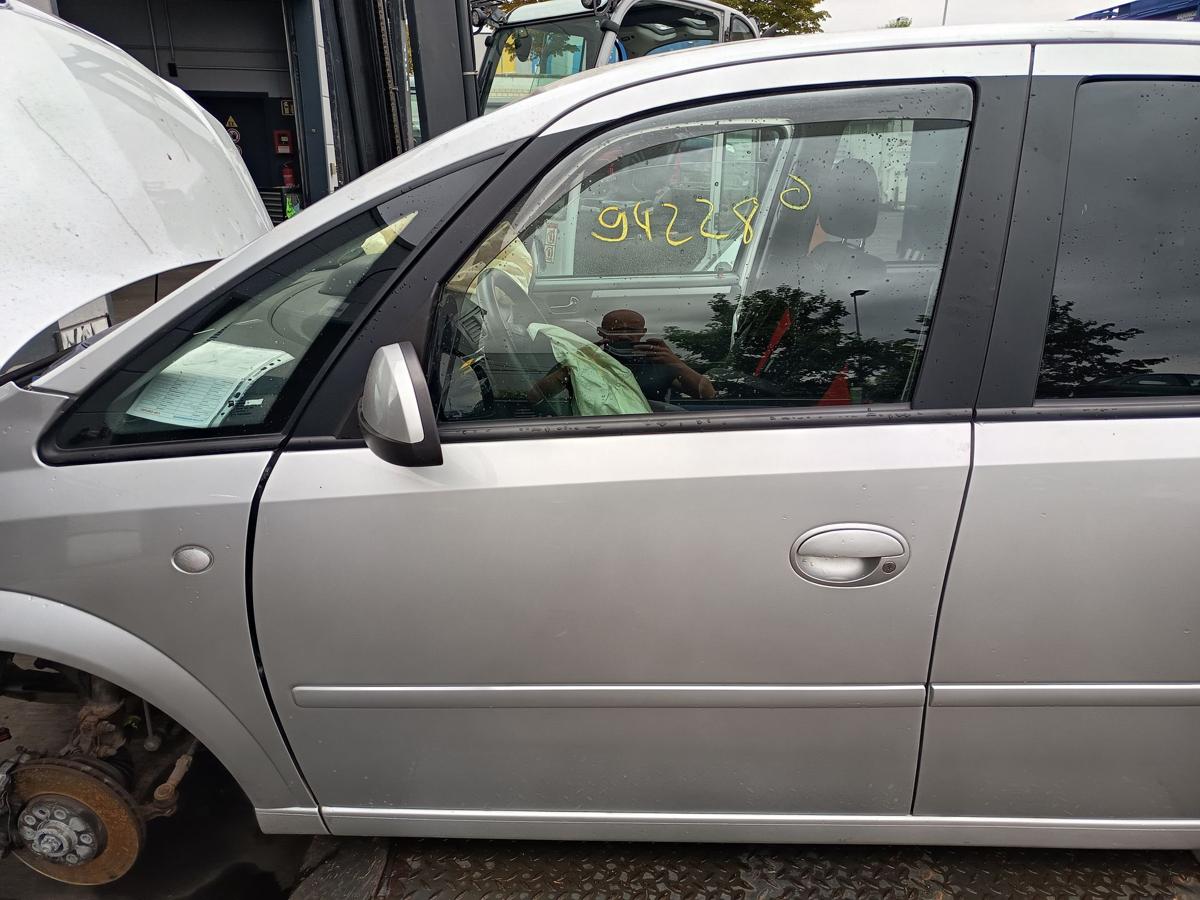 Opel Meriva A original T&uuml;r vorn links Fahrer Z157 Starsilber Bj 2010