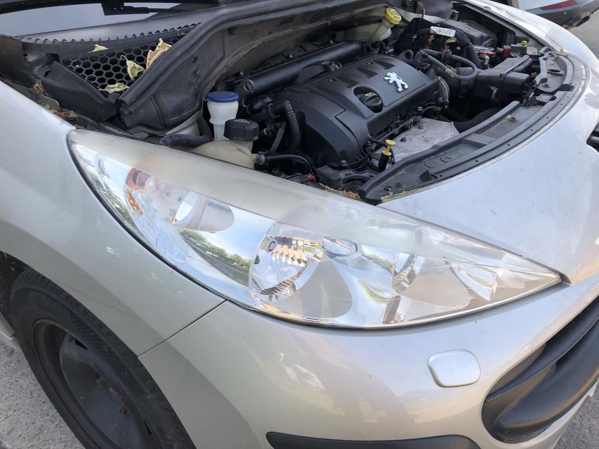 Peugeot 207 SW Typ WE Scheinwerfer vorn rechts Hauptscheinwerfer Halogen Tr&uuml;b
