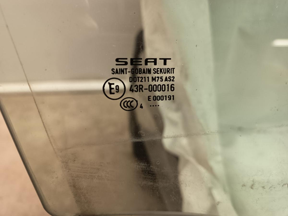 Seat Leon 5F Bj 2015 orig T&uuml;rscheibe vorne rechts Seitenscheibe Beifahrerseite
