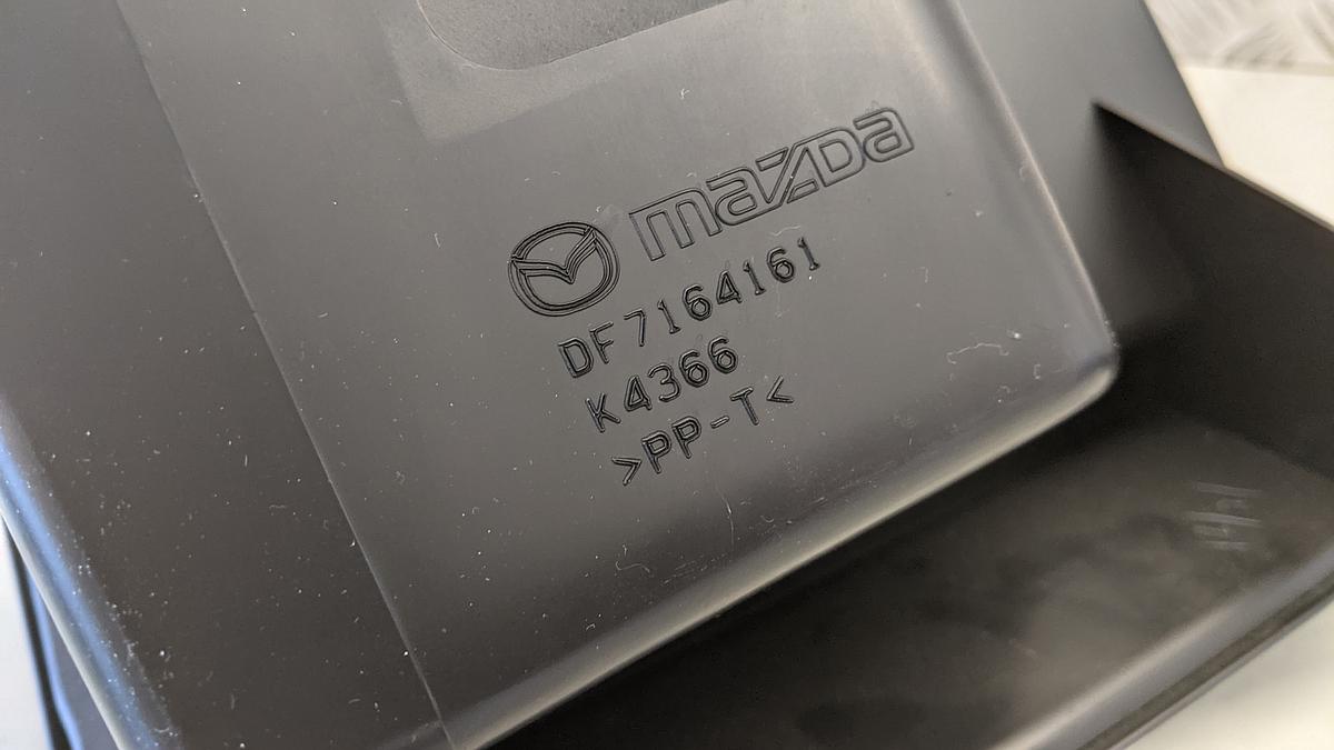 Mazda 2 DE Handschuhfach Handschuhkasten DF7164161
