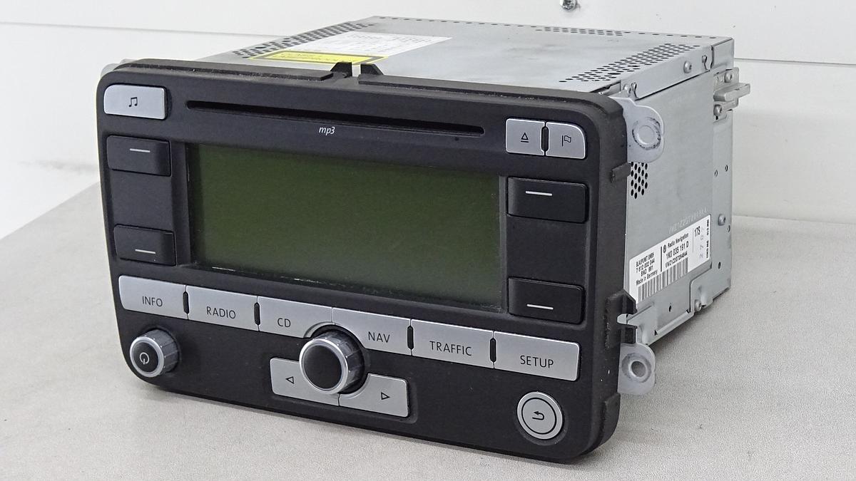 VW Passat 3C Bj2007 Original Radio 1K035191D 7612002044 RNS 300