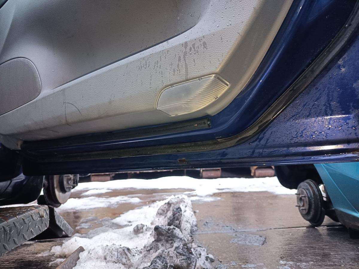 Mazda 6 GG1 orig T&uuml;r vorn rechst (Roh) Blau Met / vor Facelift 02-05; Bj 2002