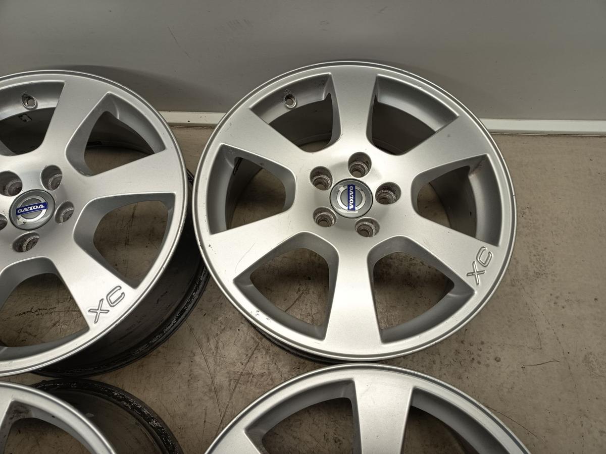 Volvo XC60 orig Satz Alufelgen 7,5x17ET55 30671480 mit Radschrauben Bj 2010
