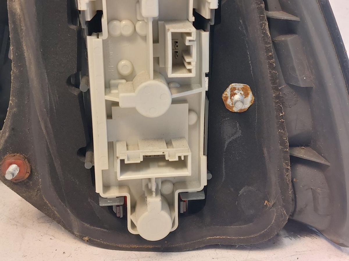 BMW 3er Compact E46 Rückleuchte Schlussleuchte Rückleuchte hinten links Rot BMW 3er Compact E46 Rückleuchte Schlussleuchte Rückleuchte hinten links Rot