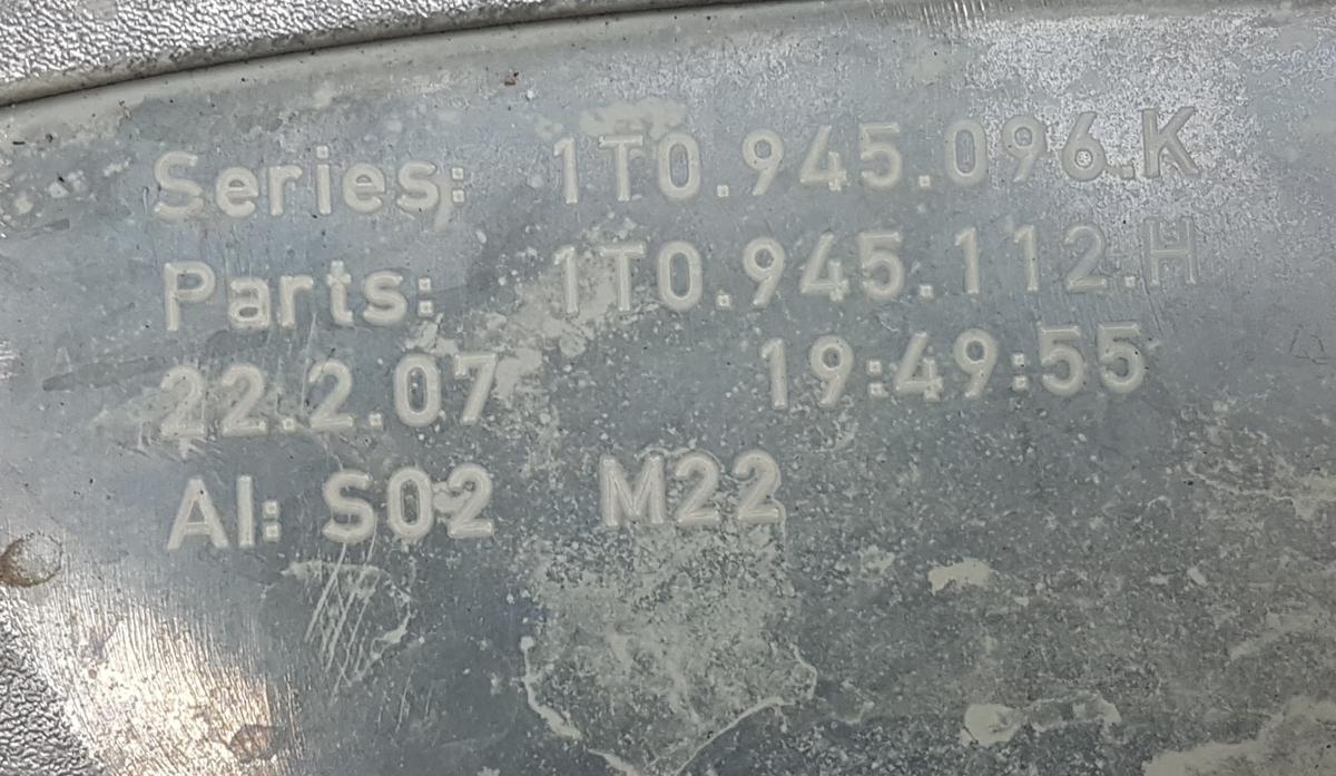 VW Cross Touran 1T R&uuml;ckleuchte R&uuml;cklicht rechts 1T0945096K B2007 Modell ab 2006