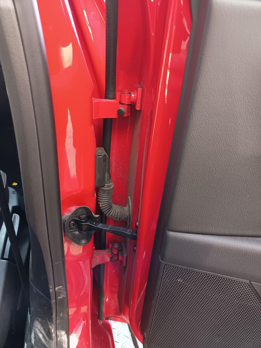 Seat Leon ST original Tür rechts hinten ohne Anbauteile LS3H Emocion Rot EZ2015