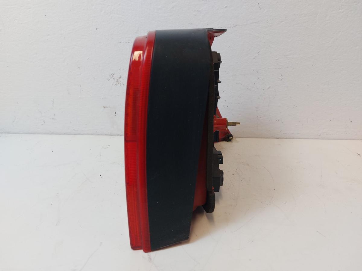 VW Golf 4 1J R&uuml;ckleuchte links R&uuml;cklicht Heckleuchte 3 oder 5 t&uuml;rer rot weiss