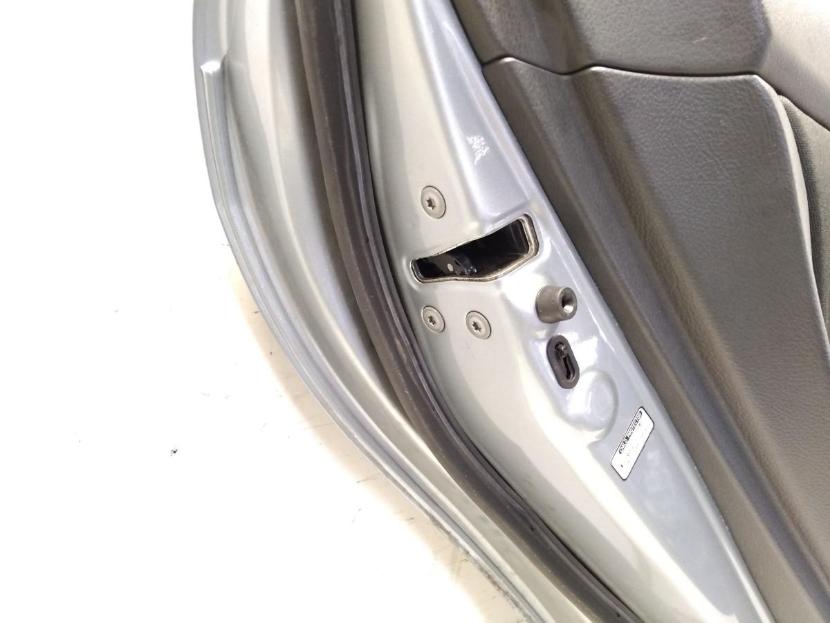 Toyota Avensis T25 Kombi Tür hinten rechts 1F8 Granitsilber BJ2008