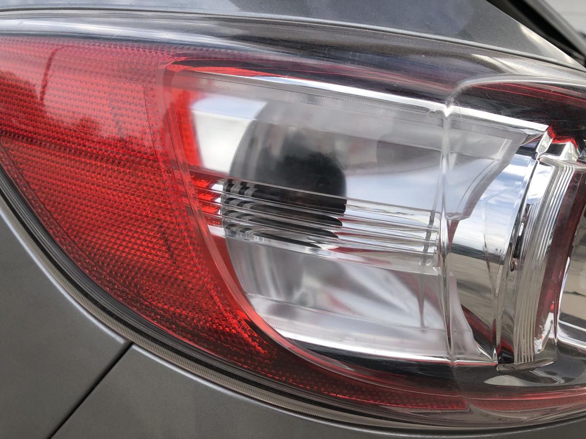 Mazda 3 Typ BL Rückleuchte außen links Rücklicht Heckleuchte nicht LED OEM