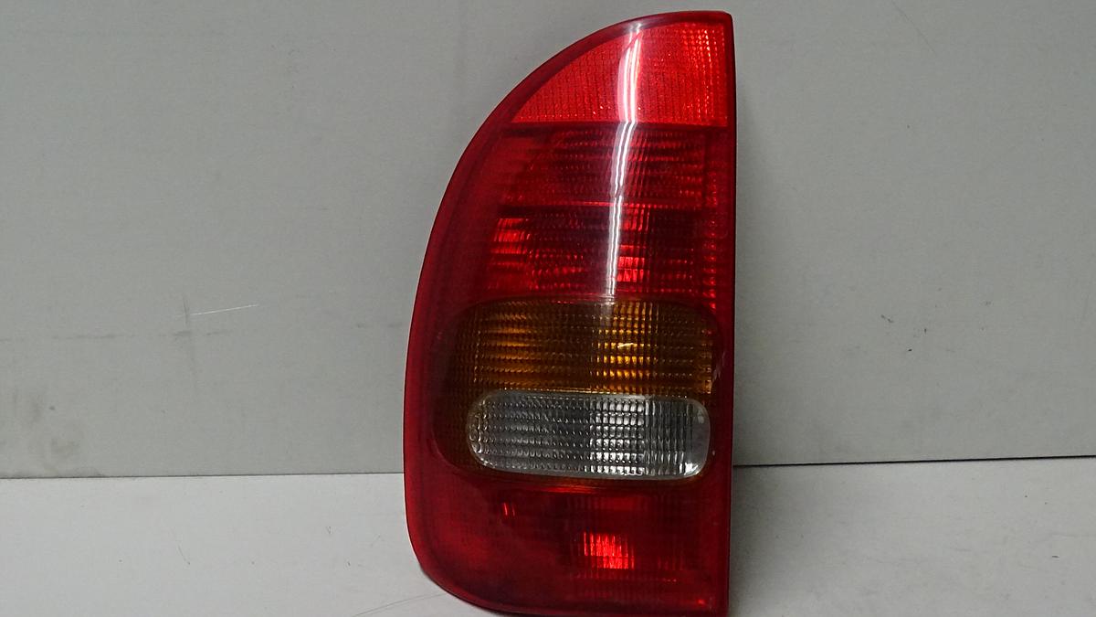 Opel Corsa B BJ1998 5 Türig Rücklicht Rücklicht links Valeo