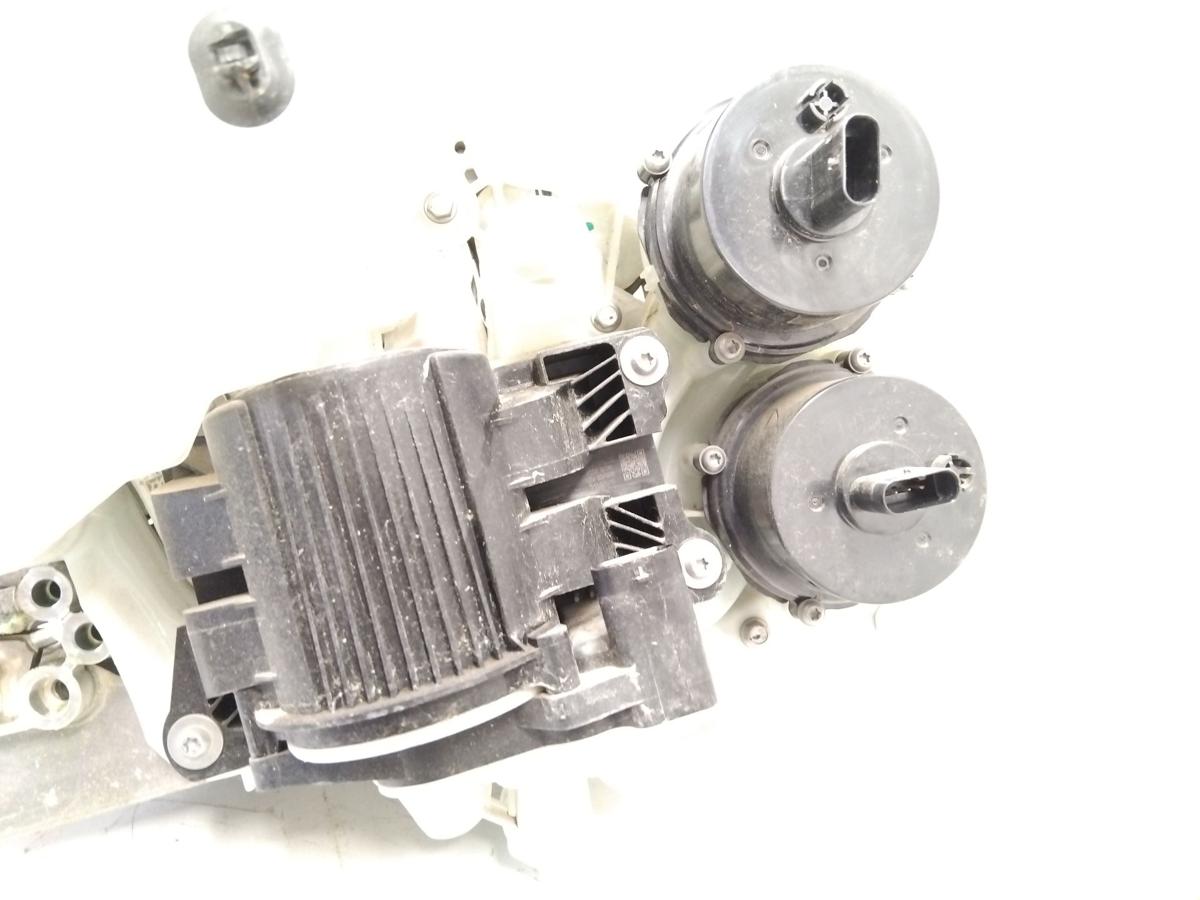 Tesla Model Y original Wärmtauscher Super Manifold 1625000-99-B Bj.2022