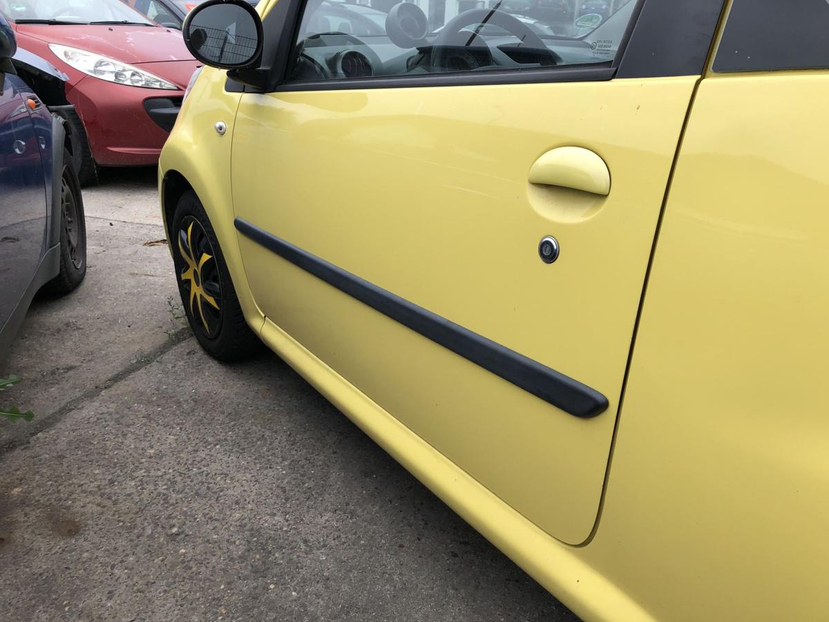 Peugeot 107 Typ P T&uuml;r vorn links Fahrert&uuml;r nur f&uuml;r 3 t&uuml;rer KBL Citrus Gelb