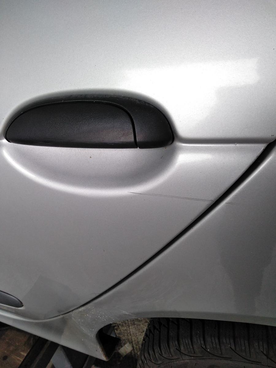 Renault Megane 1 Tür hinten links 5-Türer Fließheck silbermetallic MV640 Bj.1996