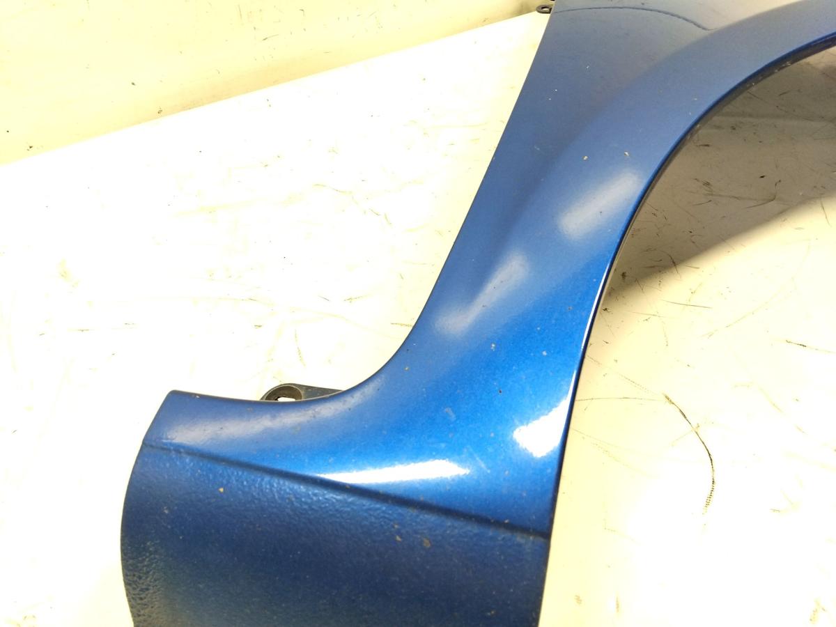 Renault Clio 3 original Kotfl&uuml;gel vorn rechts Index 185 BJ2010 blaumet. TERNA