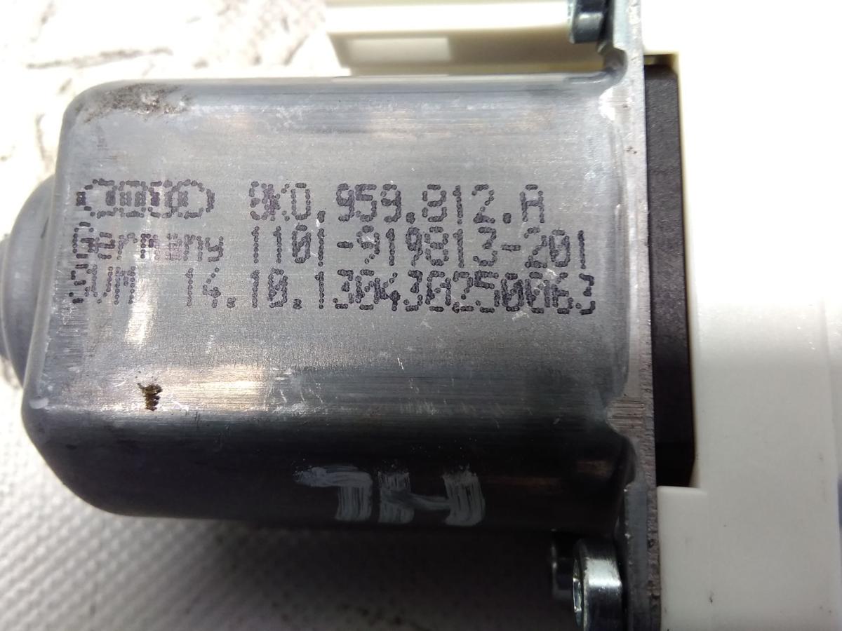 VW Touareg 7P5 original Fensterhebermotor hinten links 8K0959812A BJ2013