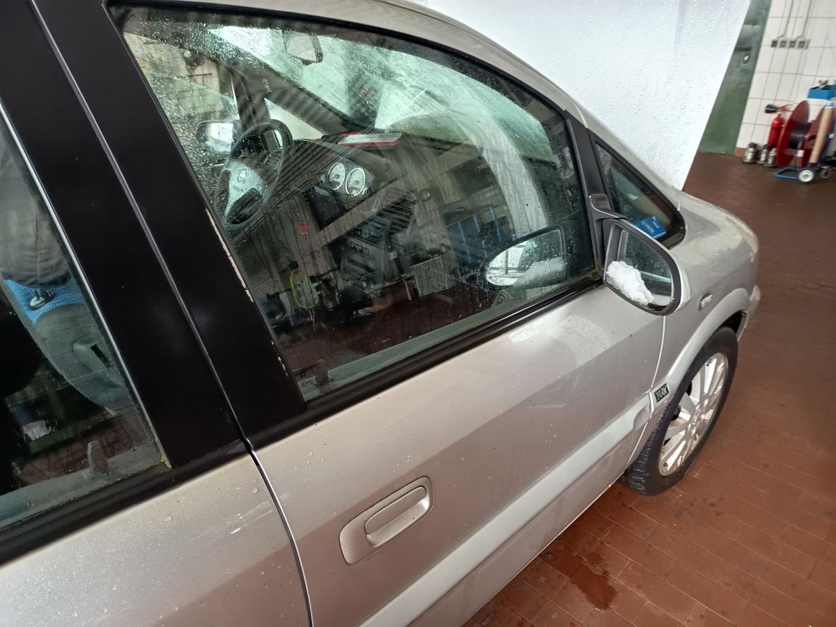 Opel Zafira A original T&uuml;r vorne rechts Beifahrer Z157 Starsilber Bj 2005