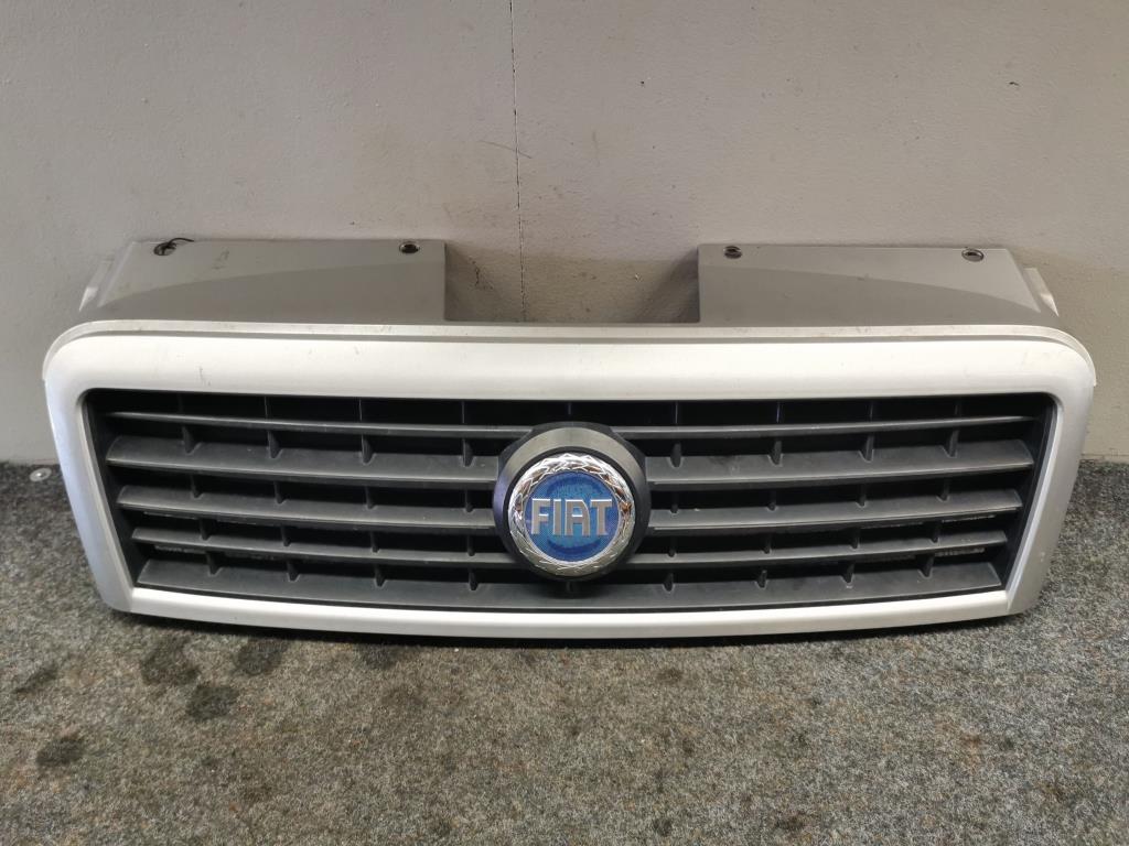 Fiat Doblo 223 BJ 2007 Kühlergrill Grill Frontgrill 05-10