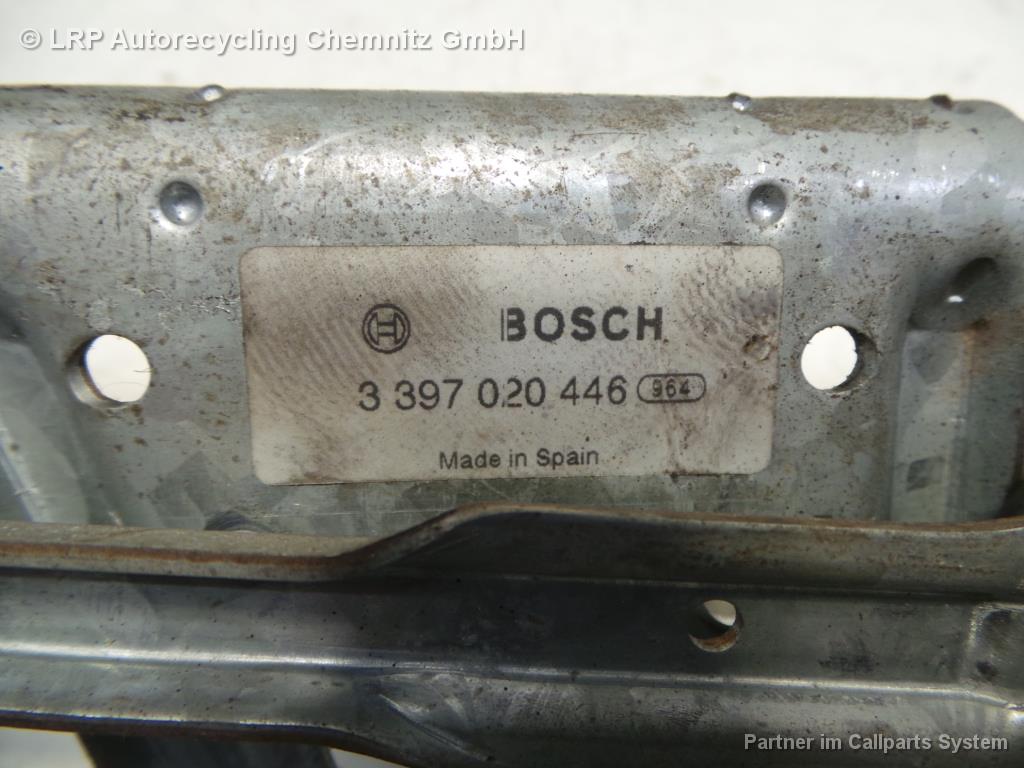 Peugeot 206 BJ 2002 Wischergestänge vorn Scheibenwischer 3397020446 Bosch