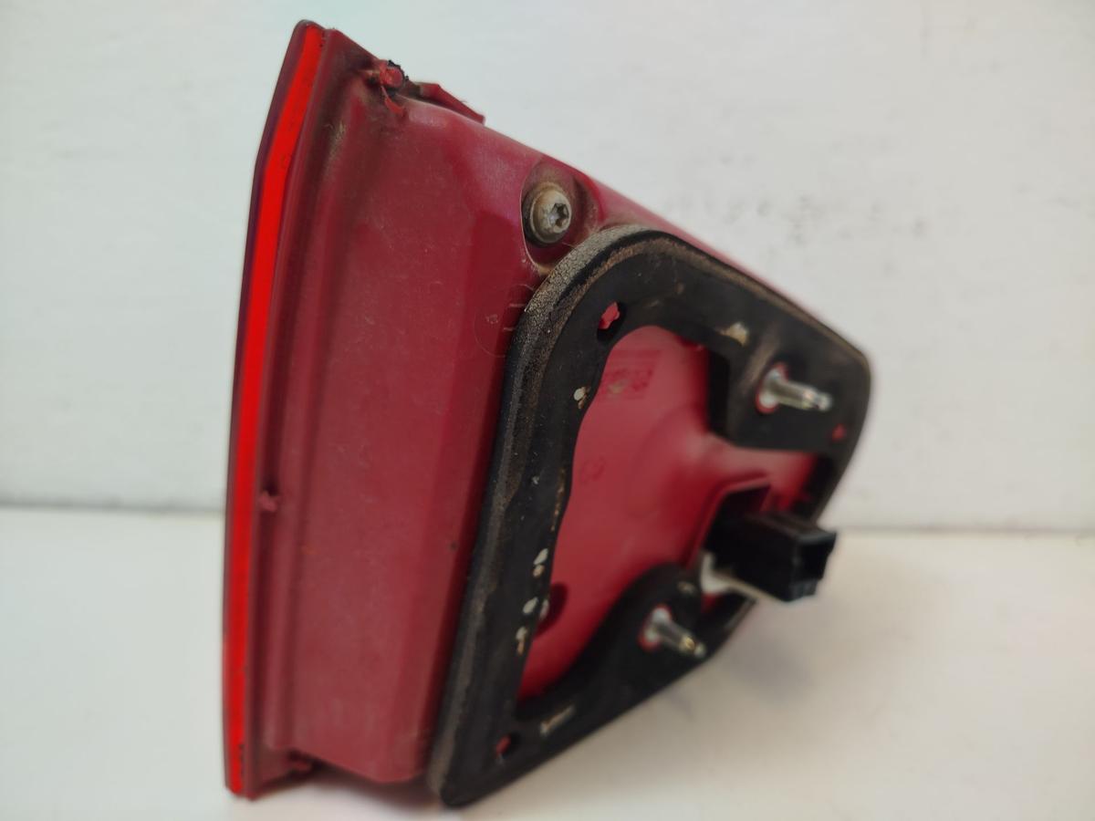 VW Passat 3C B7 Variant R&uuml;ckleuchte innen rechts R&uuml;cklicht R&uuml;ckscheinwerfer