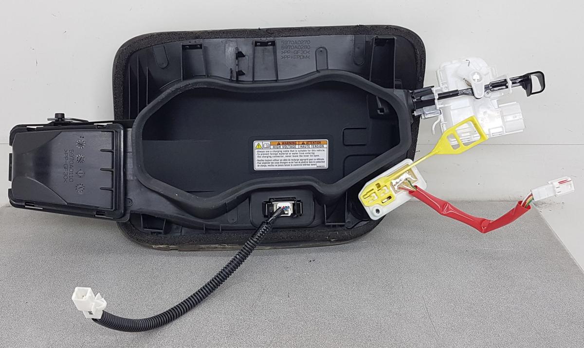 Mitsubishi Eclipse Cross Klappe Ladeanschluss Bj2023 Tankklappe 5970A0270