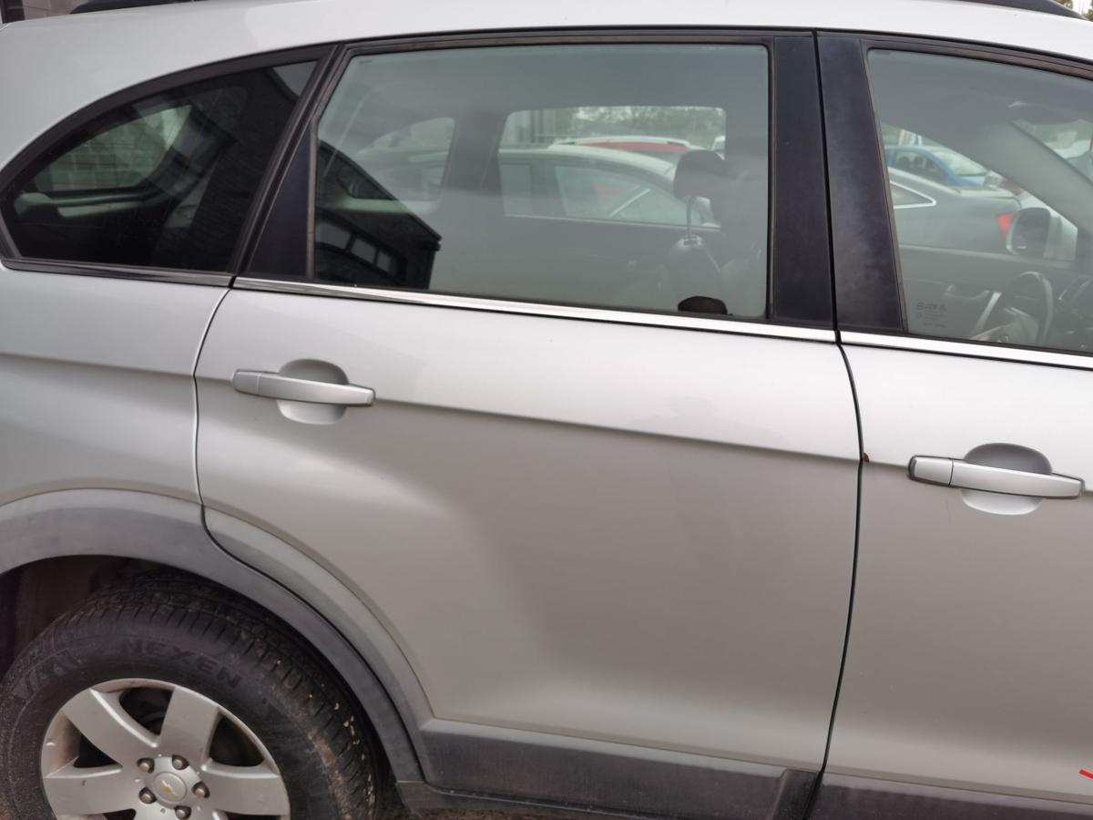 Chevrolet Captiva KLAC Tür Autotür Rohbautür hinten rechts GAN Ice Silver met