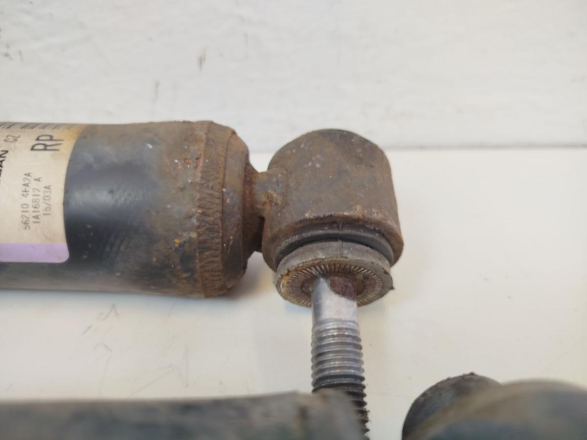 Nissan Qashqai J11 Satz Sto&szlig;d&auml;mpfer Hinterachse D&auml;mpfer Hinterachsd&auml;mpfer 1.2