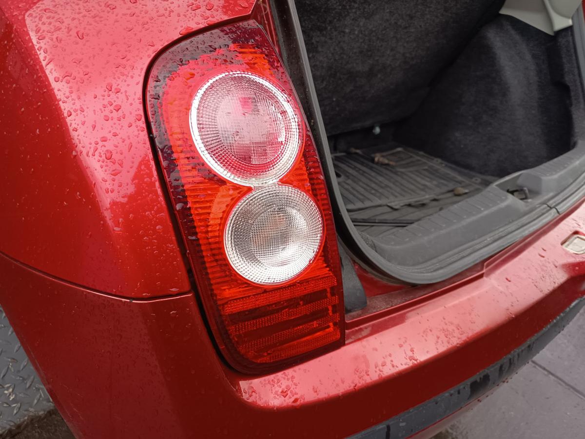 Nissan Micra K12 original R&uuml;ckleuchte links Heck/Schluss/Licht Bj 2005
