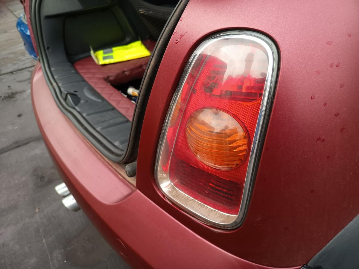 Mini One R50 original R&uuml;ckleuchte rechts Heckschlusslicht Bj 2004