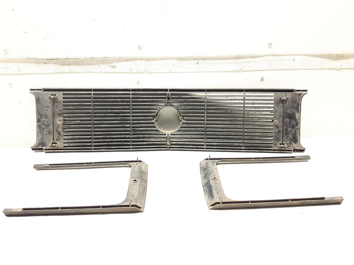 VW K70 Bj.1970 original Kühlergrill 3-teilig mit Mängeln