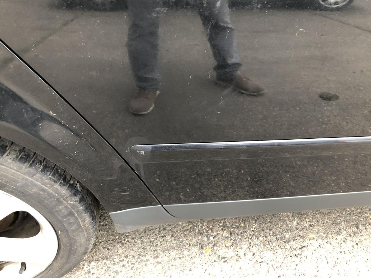 Audi A4 8E B6 Avant T&uuml;r hinten rechts Fondt&uuml;r Scheibenrahmen LZ9W Ebonyschwarz