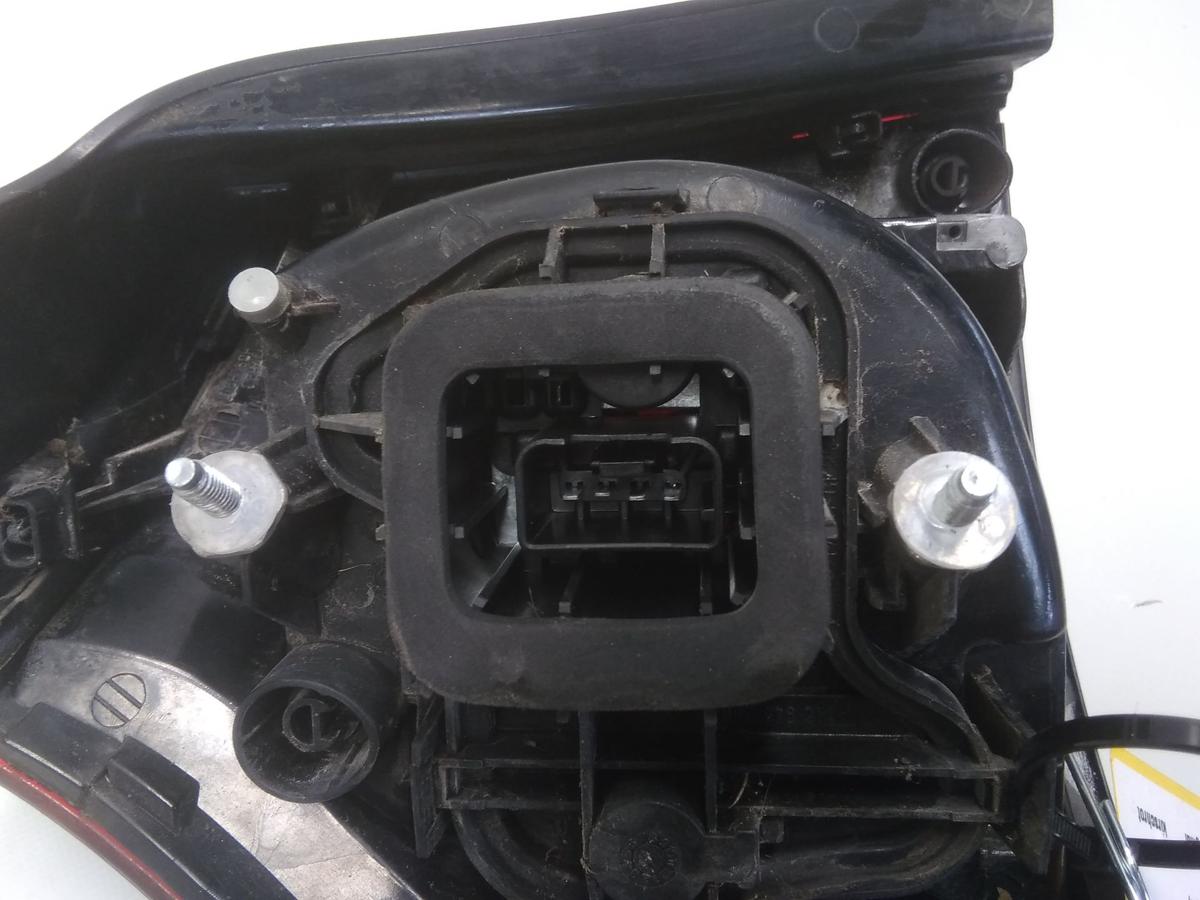 VW Golf 5 1K orig.Rückleuchte Heckleuchte rechts aussen Fließheck BJ2008 dunkel