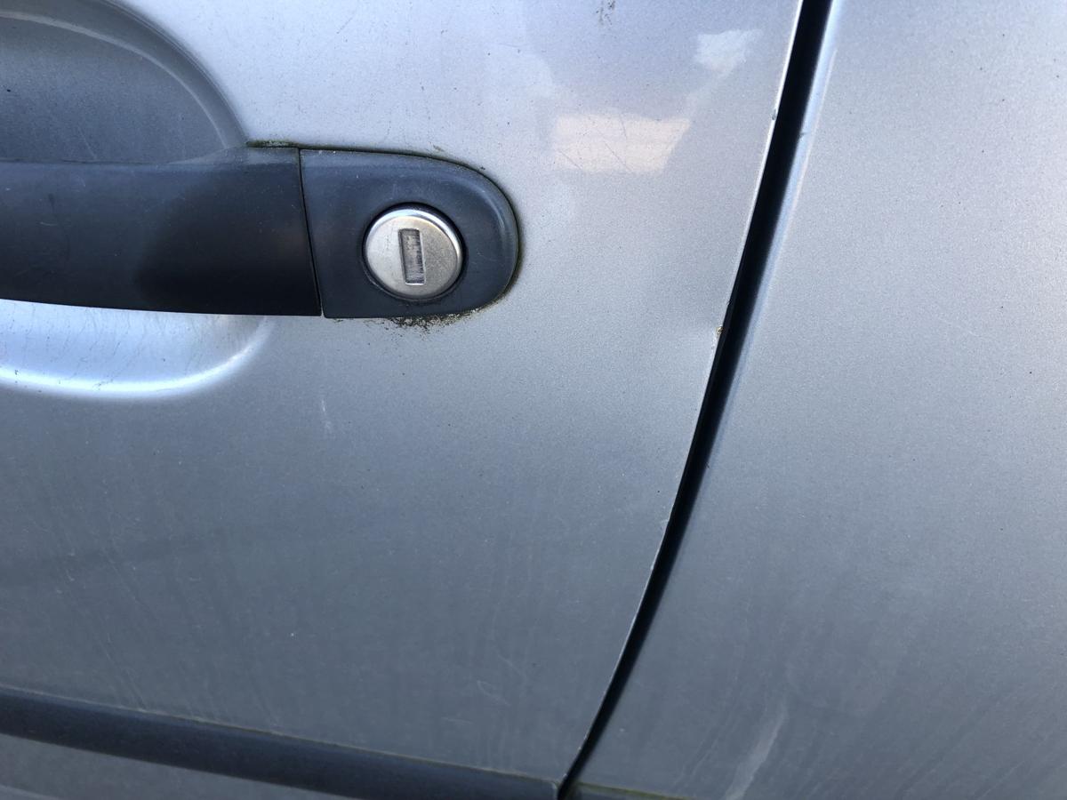 VW Golf 5 V 1K T&uuml;r vorn links Fahrert&uuml;r nur f&uuml;r 3 t&uuml;rer LA7W Reflexsilber