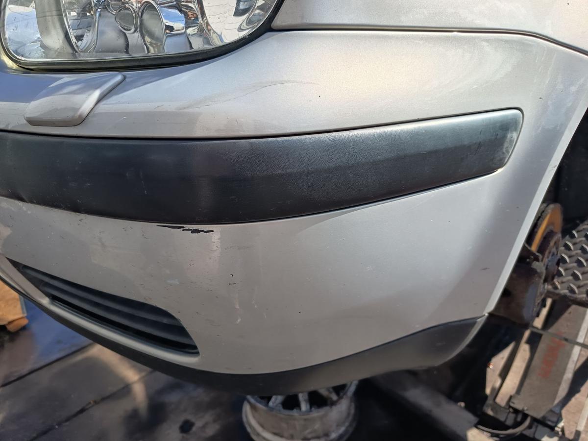 VW Golf IV original Sto&szlig;stange F&auml;nger vorn Front B7Z Satinsilber Bj 1999