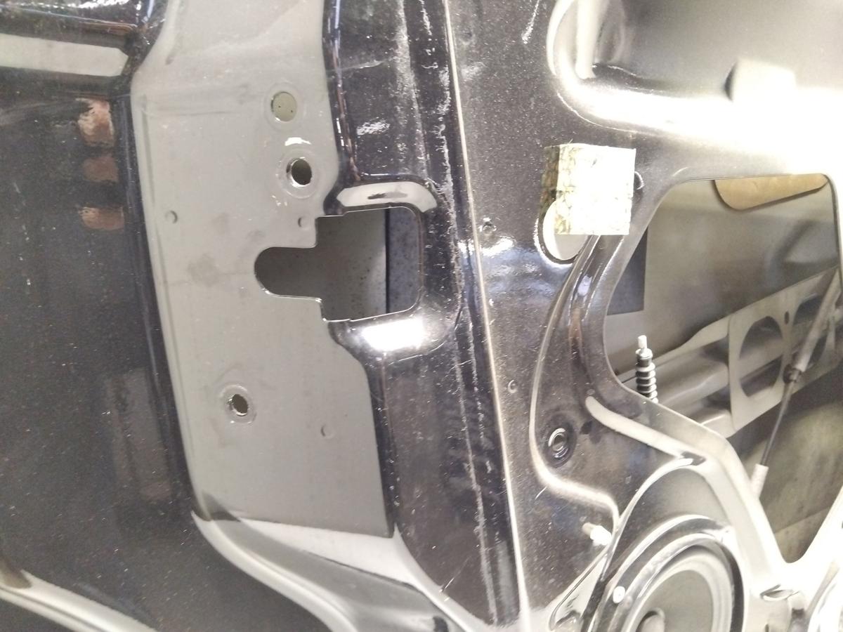 Seat Alhambra 7N T&uuml;r hinten links Schiebet&uuml;r links schwarzmetallic LC9X Bj.2015