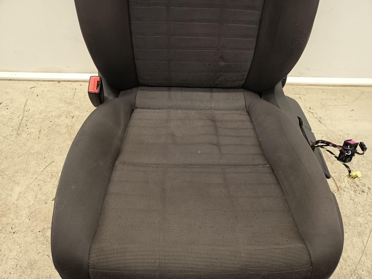 VW Golf V 5 1K Bj 2006 original Sitz vorn links Fahrersitz 1K4881105FR 5TRG