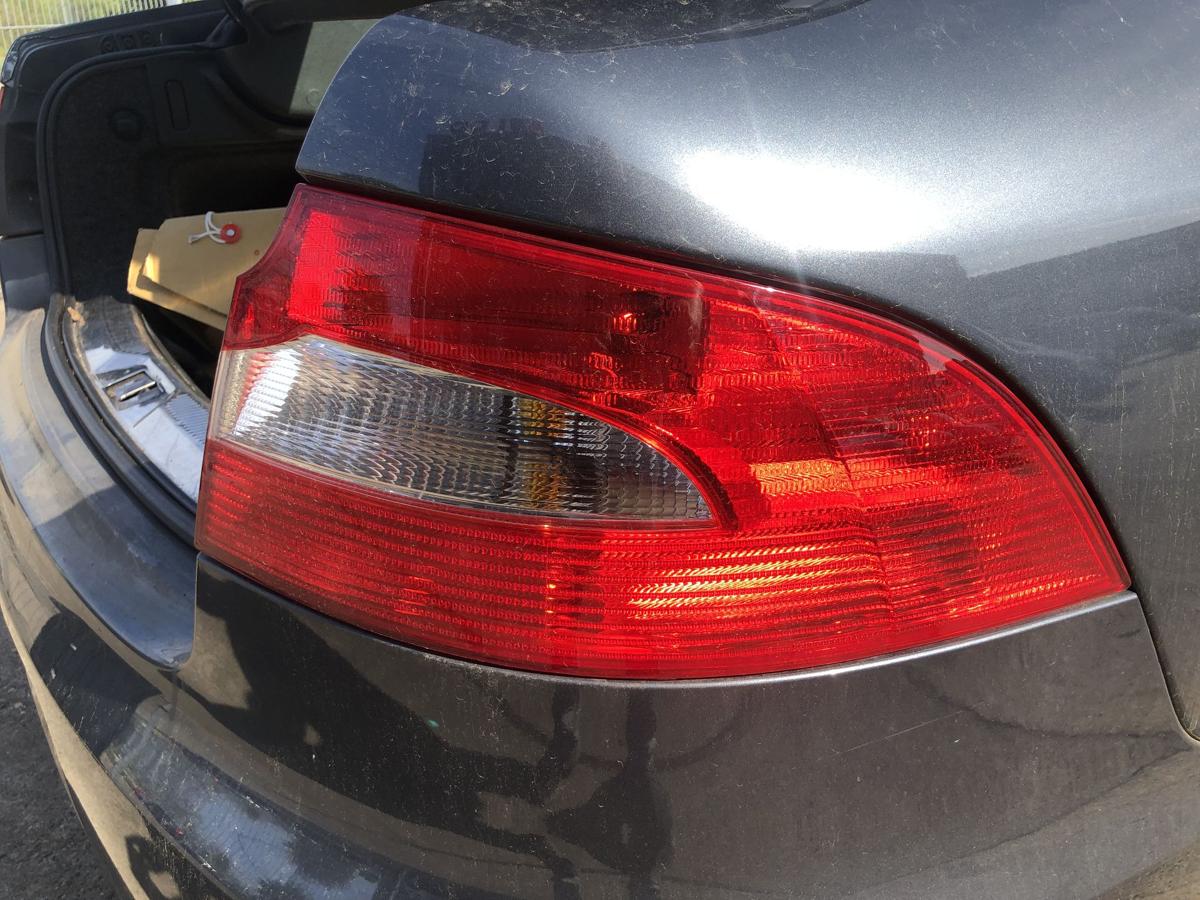 Skoda Superb 2 Typ 3T R&uuml;ckleuchte au&szlig;en rechts R&uuml;cklicht Heckleuchte Limo