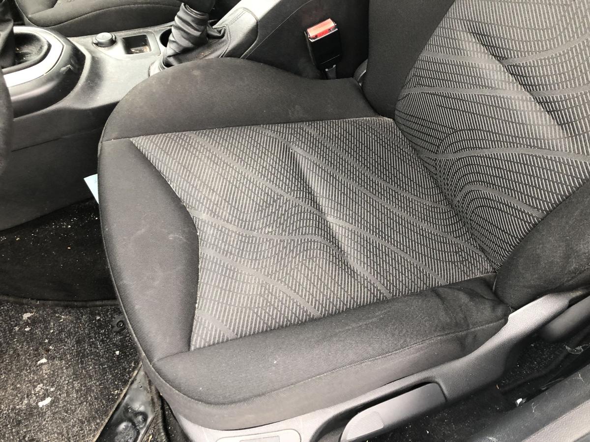 Peugeot 308 SW 4E 4H Sitz vorn links Fahrersitz mit Heizung Autositz Stoffsitz